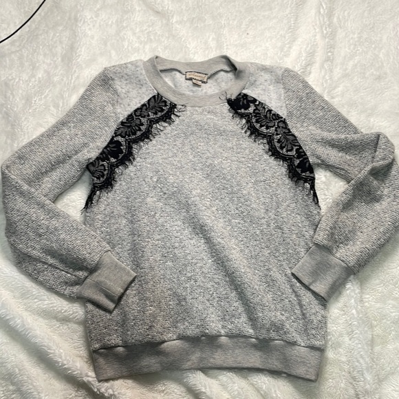 Ethereal Lace Detail‎ Sweater - Picture 4 of 4